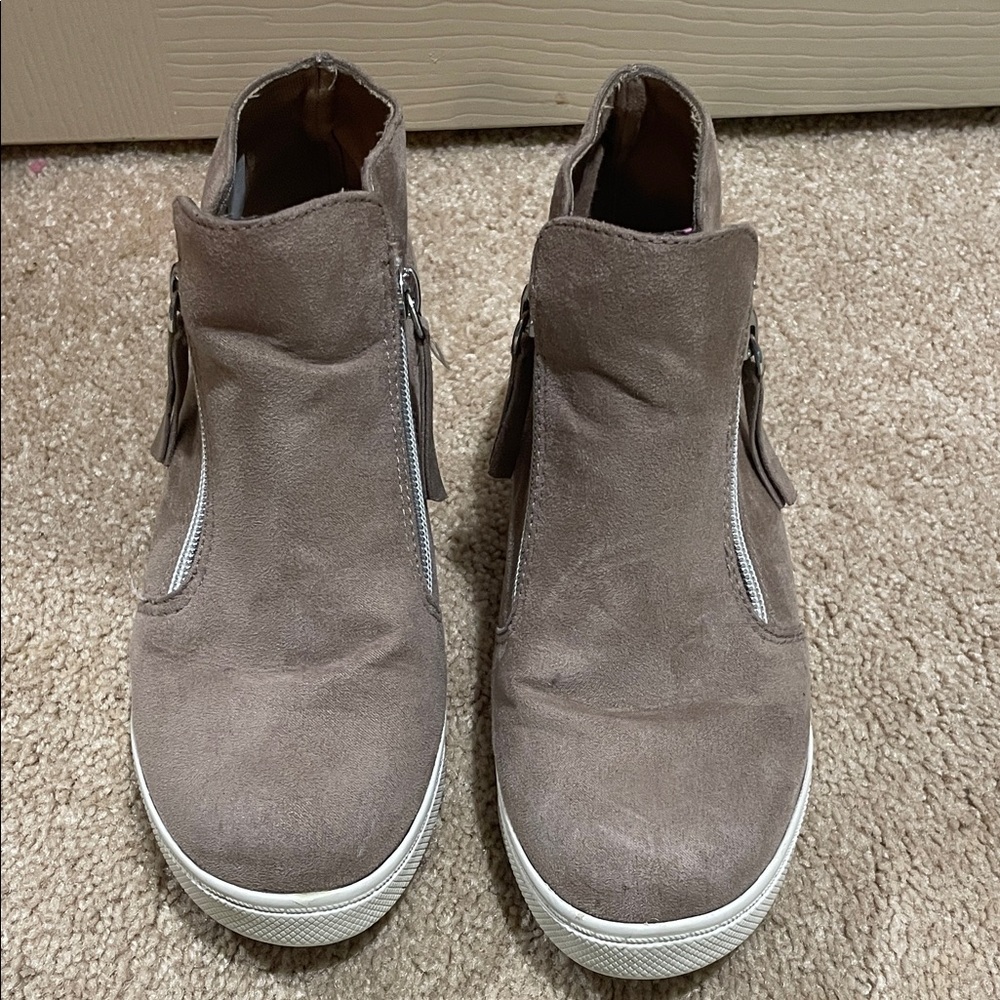 Steve Madden Kids Sneakers in Taupe
